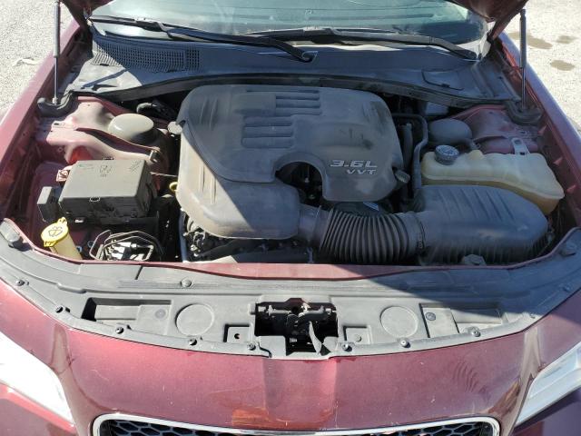 2C3CCAEG8JH264388 - 2018 CHRYSLER 300 LIMITED RED photo 11