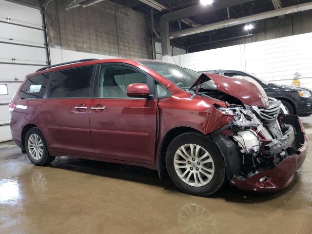 5TDYK3DC3DS358599 - 2013 TOYOTA SIENNA XLE RED photo 4