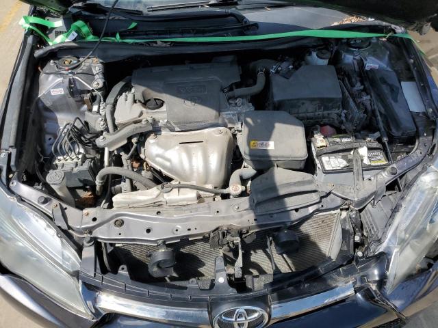 4T1BF1FK4HU287171 - 2017 TOYOTA CAMRY LE GRAY photo 11