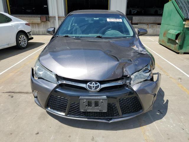 4T1BF1FK4HU287171 - 2017 TOYOTA CAMRY LE GRAY photo 5