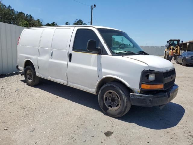 1GCGG25V171160628 - 2007 CHEVROLET EXPRESS G2 WHITE photo 4