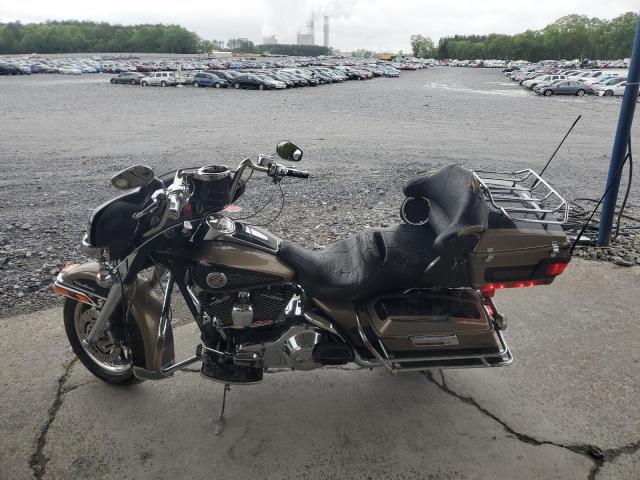 1HD1FCW1X4Y622678 - 2004 HARLEY-DAVIDSON FLHTCUI 双色 照片 3