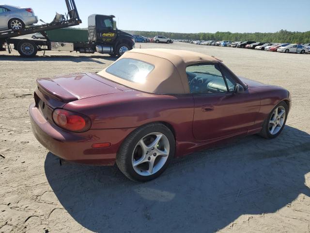JM1NB353830302127 - 2003 MAZDA MX-5 MIATA BASE RED photo 3