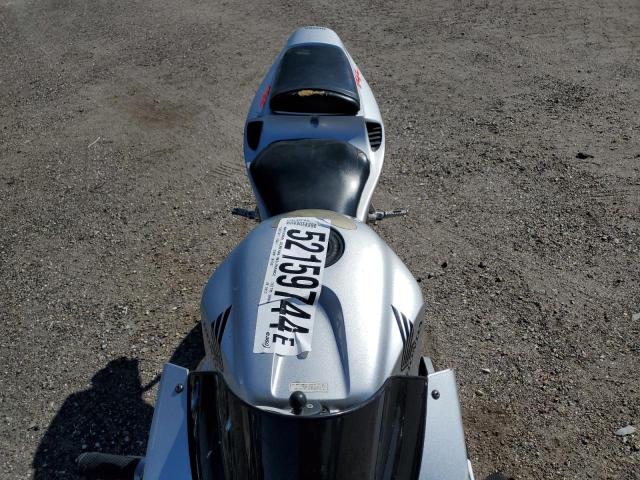 JH2PC37055M204572 - 2005 HONDA CBR600 RR SILVER photo 5