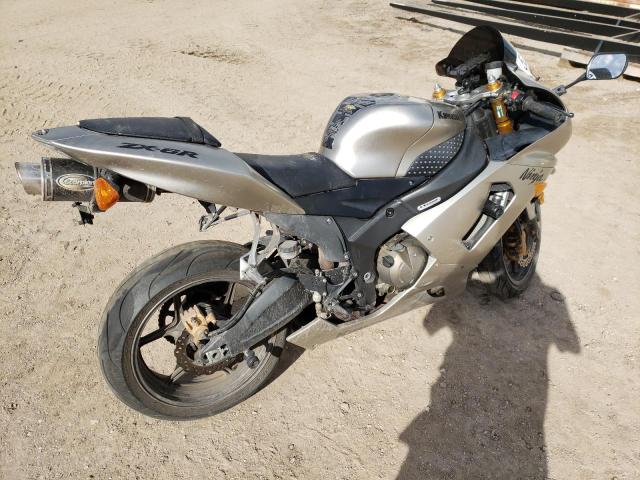 JKBZXJC145A019865 - 2005 KAWASAKI ZX636 C1 SILVER photo 4