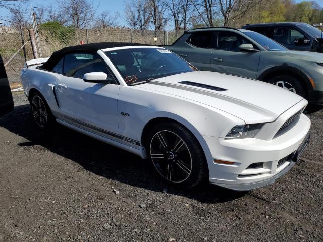 1ZVBP8FF2D5207560 - 2013 FORD MUSTANG GT WHITE photo 4