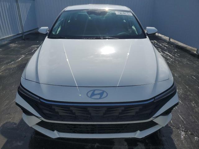 KMHLM4DG5RU691351 - 2024 HYUNDAI ELANTRA SEL WHITE photo 5