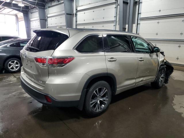 5TDJKRFH0GS343608 - 2016 TOYOTA HIGHLANDER XLE TAN photo 3