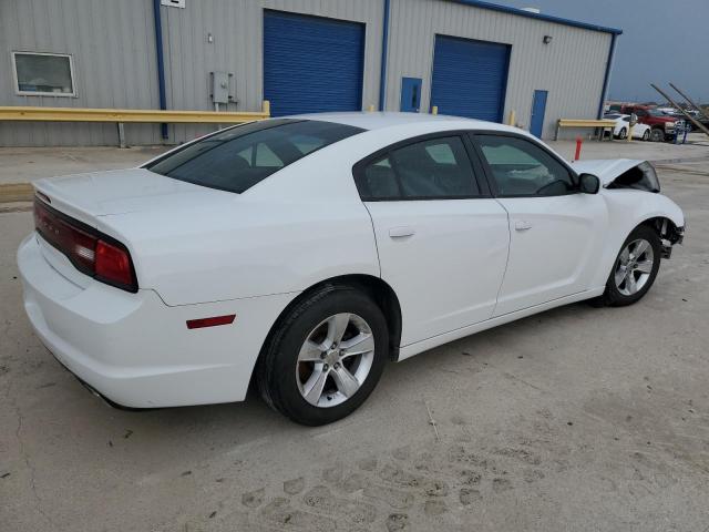 2C3CDXBG8DH720270 - 2013 DODGE CHARGER SE WHITE photo 3