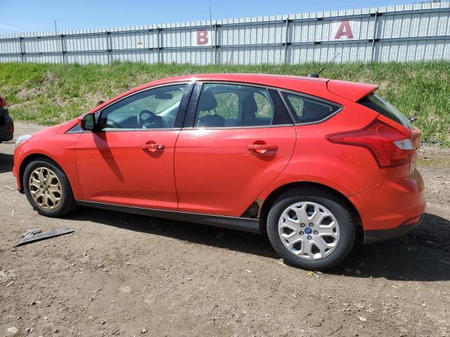 1FAHP3K25CL221570 - 2012 FORD FOCUS SE RED photo 2