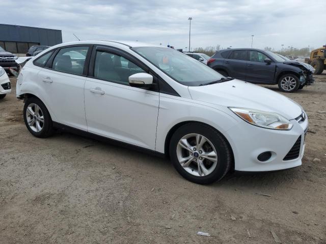 1FADP3F25EL155095 - 2014 FORD FOCUS SE WHITE photo 4