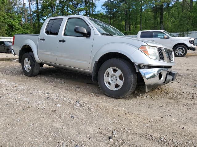 1N6AD07W28C438013 - 2008 NISSAN FRONTIER CREW CAB LE SILVER photo 4