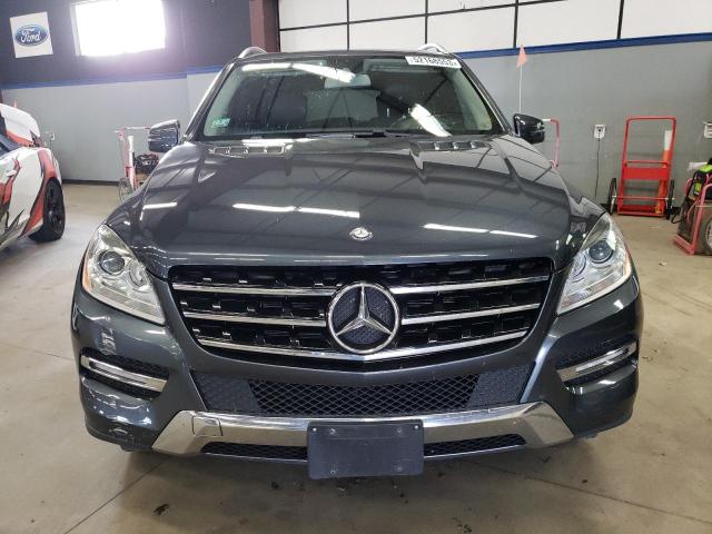 4JGDA5HB3DA114197 - 2013 MERCEDES-BENZ ML350 350 4MATIC GRAY photo 5