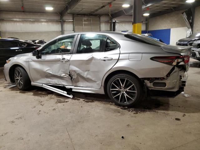 4T1G11AK9PU801123 - 2023 TOYOTA CAMRY SE NIGHT SHADE SILVER photo 2