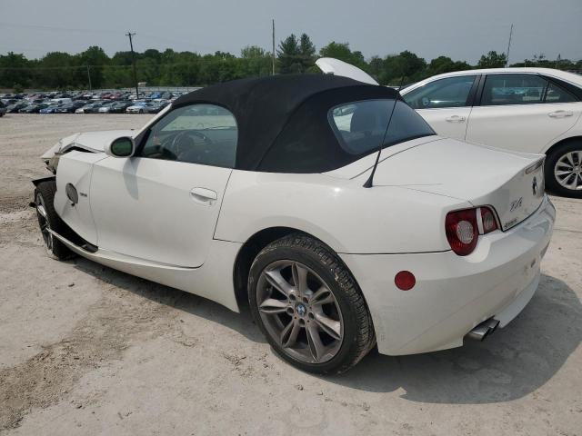 4USBT53535LU08898 - 2005 BMW Z4 3.0 WHITE photo 2