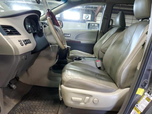 5TDDK3DC0CS032093 - 2012 TOYOTA SIENNA XLE GRAY photo 7