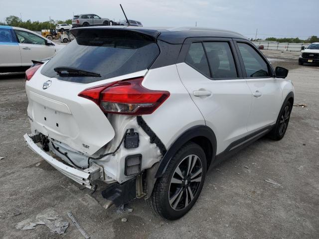 3N1CP5CU1KL471698 - 2019 NISSAN KICKS S WHITE photo 3