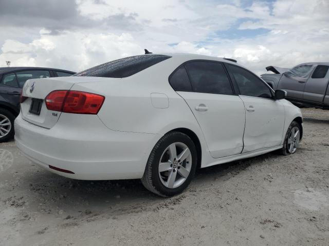 3VWLL7AJ2EM266867 - 2014 VOLKSWAGEN JETTA TDI WHITE photo 3
