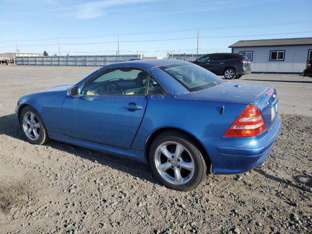 WDBKK65F61F187454 - 2001 MERCEDES-BENZ SLK 320 BLUE photo 2