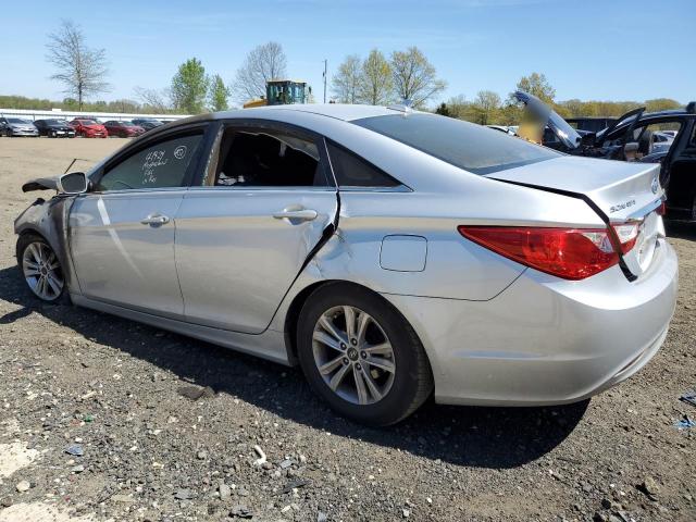 5NPEB4AC0BH076677 - 2011 HYUNDAI SONATA GLS SILVER photo 2