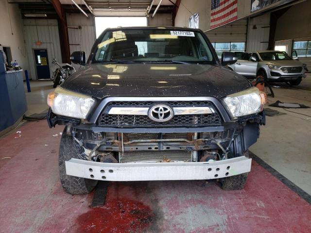 JTEBU5JRXB5042460 - 2011 TOYOTA 4RUNNER SR5 GRAY photo 5