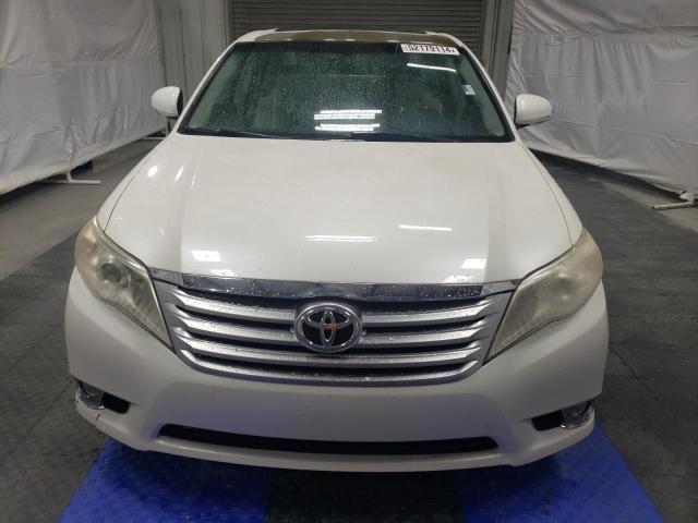 4T1BK3DB4BU421453 - 2011 TOYOTA AVALON BASE 白色 照片 5