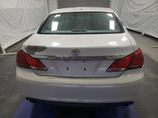 4T1BK3DB4BU421453 - 2011 TOYOTA AVALON BASE 白色 照片 6