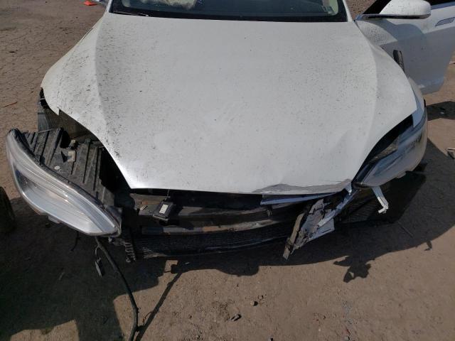 5YJSA1E20GF169727 - 2016 TESLA MODEL S Білий фото 11
