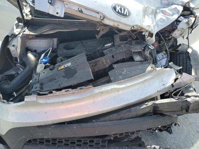 KNDJN2A23H7429508 - 2017 KIA SOUL SILVER photo 11