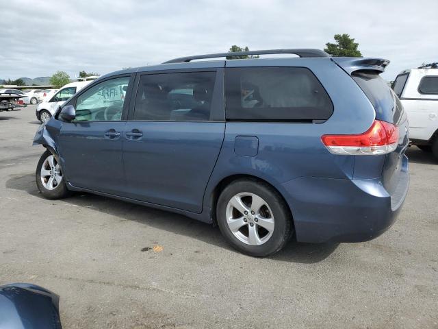 5TDKK3DC2ES424065 - 2014 TOYOTA SIENNA LE BLUE photo 2