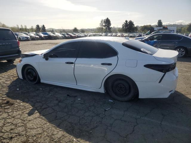 4T1T11AK3PU777092 - 2023 TOYOTA CAMRY SE NIGHT SHADE WHITE photo 2