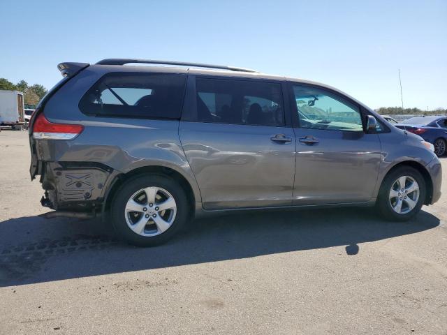 5TDKK3DC8BS074923 - 2011 TOYOTA SIENNA LE CHARCOAL photo 3