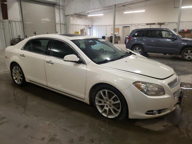 1G1ZE5E72BF337256 - 2011 CHEVROLET MALIBU LTZ WHITE photo 4