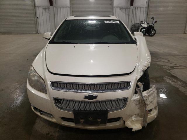 1G1ZE5E72BF337256 - 2011 CHEVROLET MALIBU LTZ WHITE photo 5