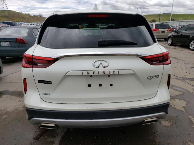 3PCAJ5M35KF113241 - 2019 INFINITI QX50 ESSENTIAL WHITE photo 6