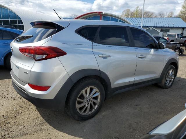 KM8J2CA47JU828215 - 2018 HYUNDAI TUCSON SE SILVER photo 3