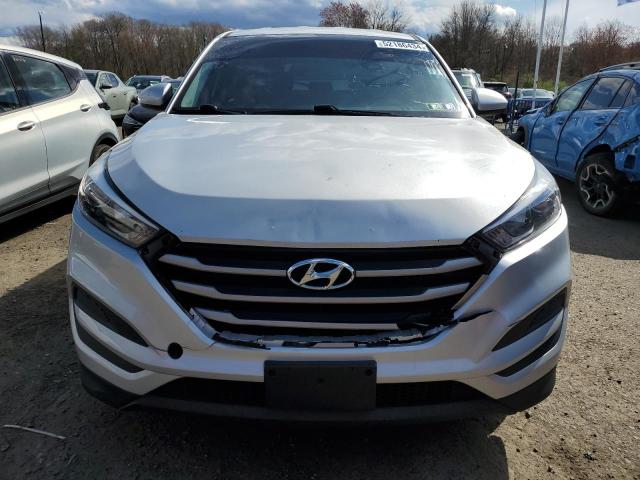 KM8J2CA47JU828215 - 2018 HYUNDAI TUCSON SE SILVER photo 5