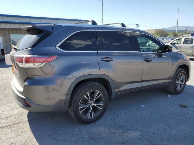 5TDKKRFH5GS502613 - 2016 TOYOTA HIGHLANDER XLE GRAY photo 3
