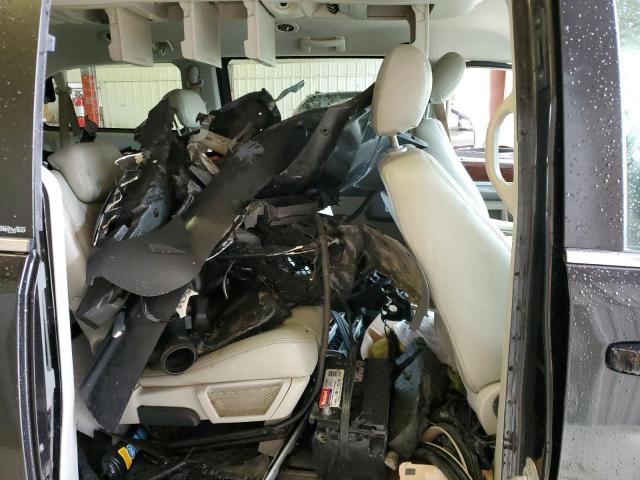 2A8HR54189R673932 - 2009 CHRYSLER TOWN & COU TOURING BLACK photo 11