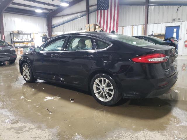 3FA6P0H79KR151273 - 2019 FORD FUSION SE BLACK photo 2