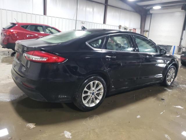 3FA6P0H79KR151273 - 2019 FORD FUSION SE BLACK photo 3