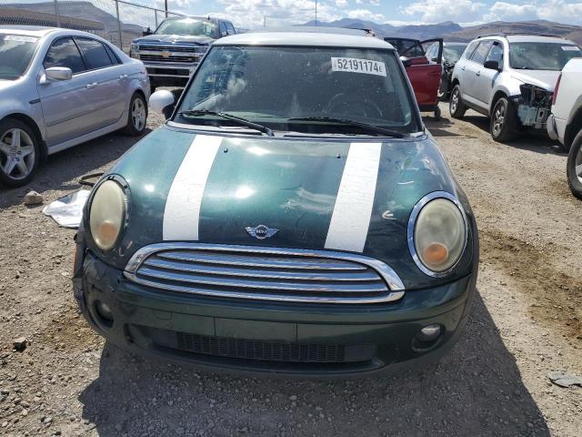 WMWMF3C58ATZ65386 - 2010 MINI COOPER GREEN photo 5