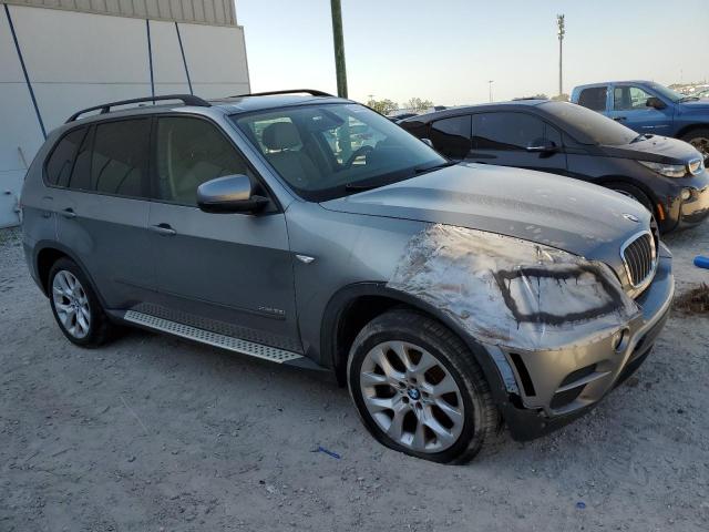 5UXZV4C59BL403143 - 2011 BMW X5 XDRIVE35I GRAY photo 4