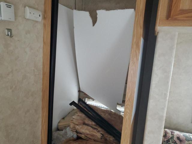 4EZTS23295S049689 - 2005 CAMPER TRAILER WHITE photo 9