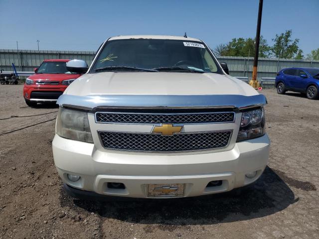 1GNUKKE30AR227400 - 2010 CHEVROLET SUBURBAN K1500 LTZ WHITE photo 5