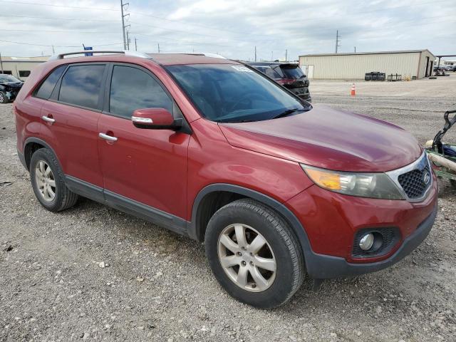 5XYKT3A15BG004390 - 2011 KIA SORENTO BASE RED photo 4