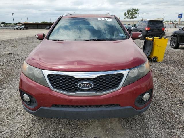 5XYKT3A15BG004390 - 2011 KIA SORENTO BASE RED photo 5