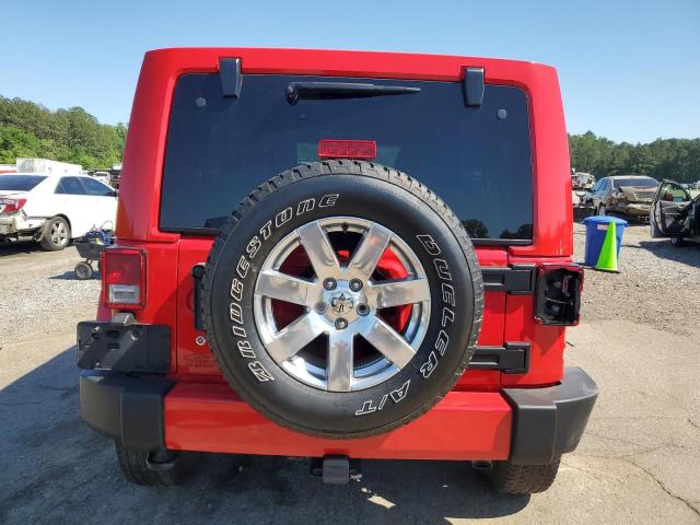 1C4BJWEG1JL813975 - 2018 JEEP WRANGLER U SAHARA RED photo 6