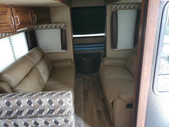 4YDT33320JB451483 - 2018 OUTB TRAVEL TRL TWO TONE photo 5