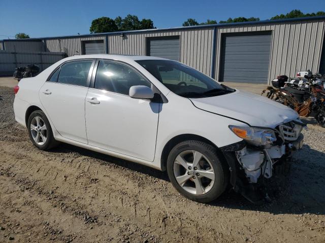 2T1BU4EE7DC069823 - 2013 TOYOTA COROLLA BASE WHITE photo 4